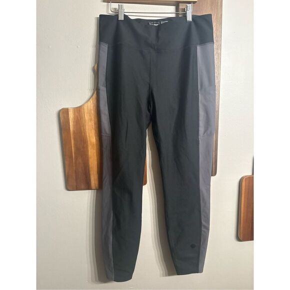 L.L. Bean Black Gray High-Rise Pocket Performance 7/8 Leggings Size Medium - Picture 1 of 5